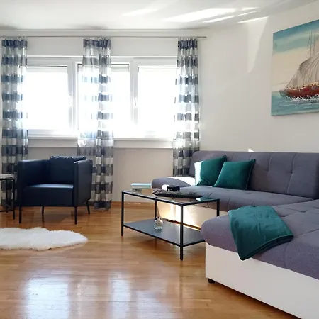 City Apartment Dora Makarska Exterior photo